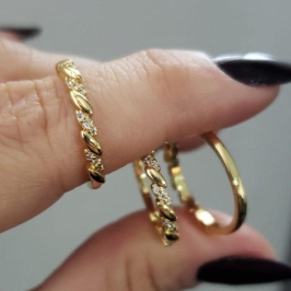 Anel Aparador Gotas Alongadas e Zircônias