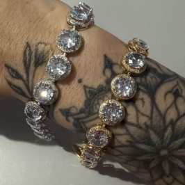 Pulseira Ponto de Luz Aros Cravejados Fecho Jóia