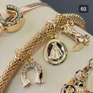 Pulseira Elo Pingentes Agro Bota, Ferradura e Medalha