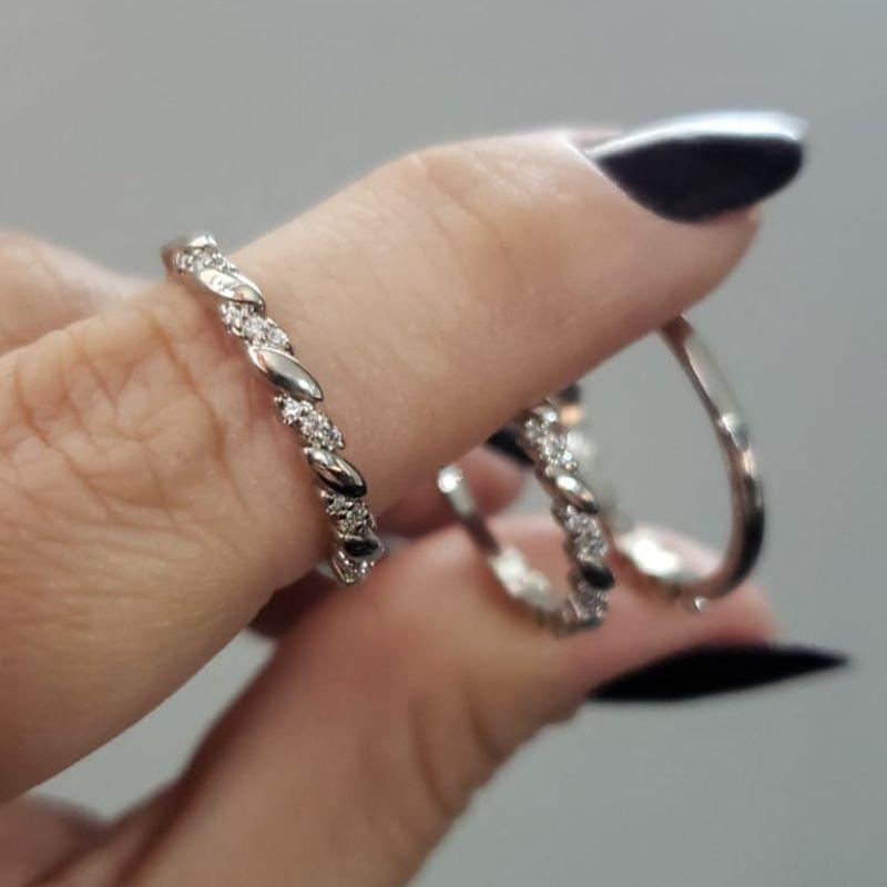 Anel Aparador Gotas Alongadas e Zircônias