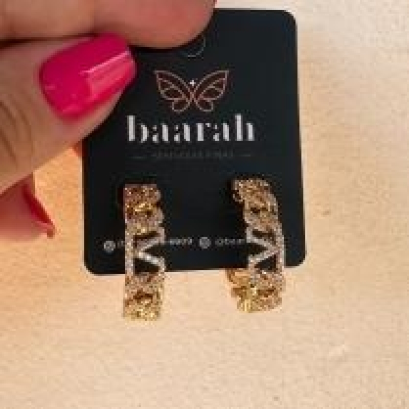 Brinco Argola Cravejada Inspiração Valentino