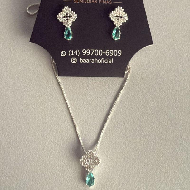 Conjunto Insp. VanCleff Zircônias e Cristais Verdes Veneziana de 45cm